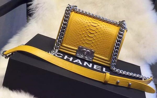 AAA 1:1 Chanel Boy Flap Shoulder Bag Python Leather A66094 Yellow HY15422vi59