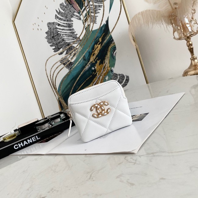 AAA Replica Chanel 19 Zip Card bag 82086 white HY24023VB75