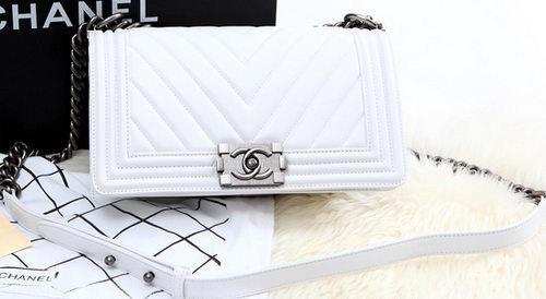 AAAAA Boy Chanel Flap Bag Calfskin Chevron Quilting A67086 White HY11562Qa67