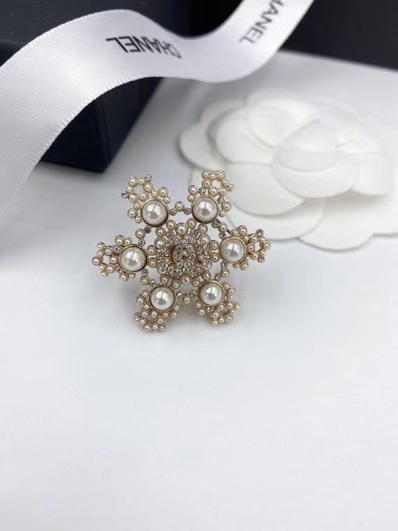 AAAAA Chanel Brooch CE6146 HY14847Qa67
