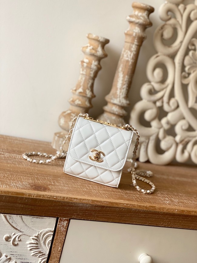 AAAAA Imitation Chanel mini Shoulder Bag Lambskin & Gold-Tone Metal 88631 white HY19416oT91
