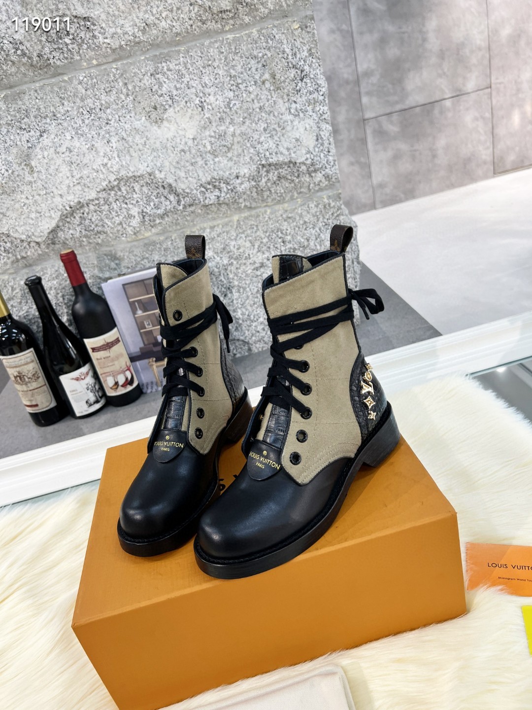 AAAAA Knockoff Louis Vuitton LV1156DS-1 HY8560Pg26