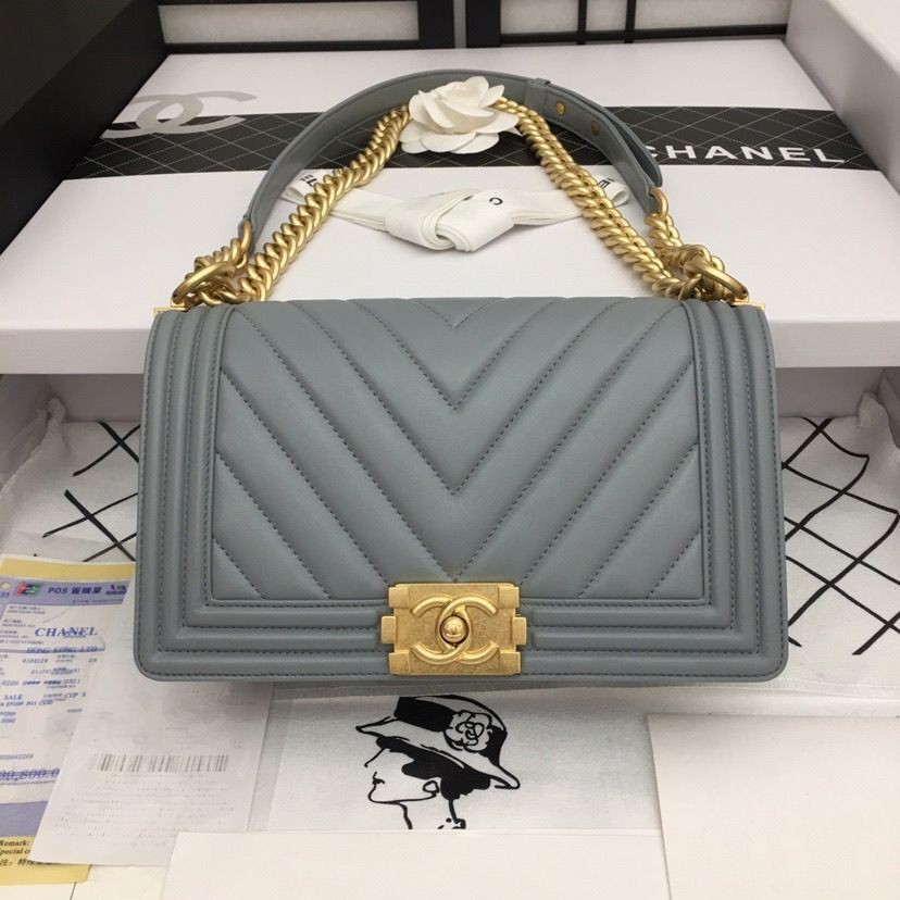Boy Chanel Flap Bag Original Chevron Leather Gray A67086V Frosted Golden Buckle HY9800oJ62