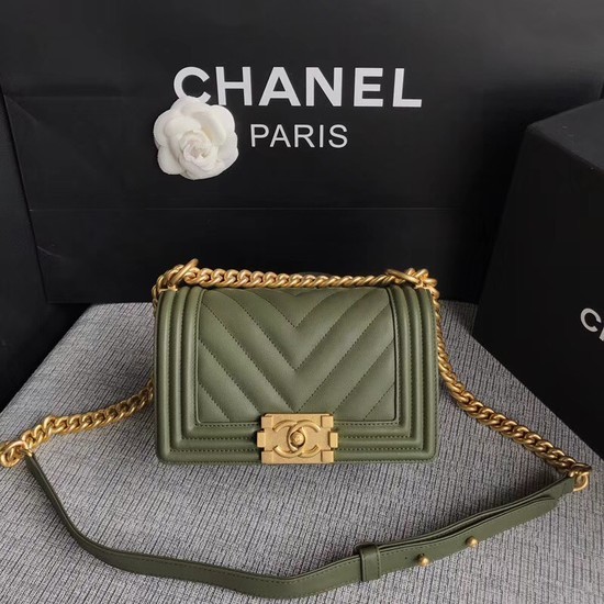 Chanel Le Boy Flap Shoulder Bag Original Calf leather A67085 green Gold Buckle HY17278lq41