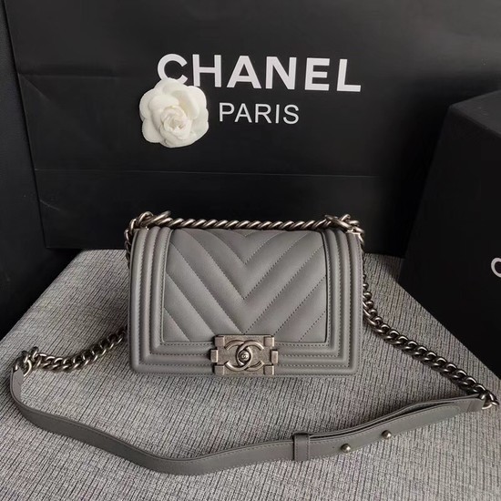 Chanel Le Boy Flap Shoulder Bag Original Calf leather A67085 grey silver Buckle HY22867Yf79