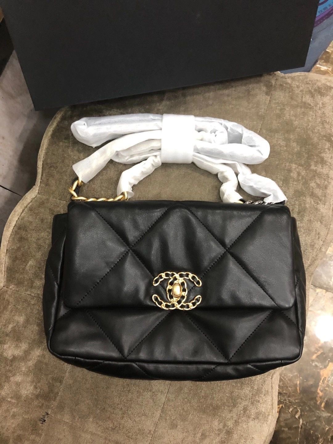 Chanel Origianl Leather 19 Flap Bag AS1160 Black HY8725lu18