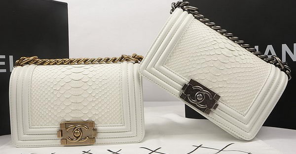 Imitation Boy Chanel mini Flap Bag Original Python Leather A67085 OffWhite HY25525zn33