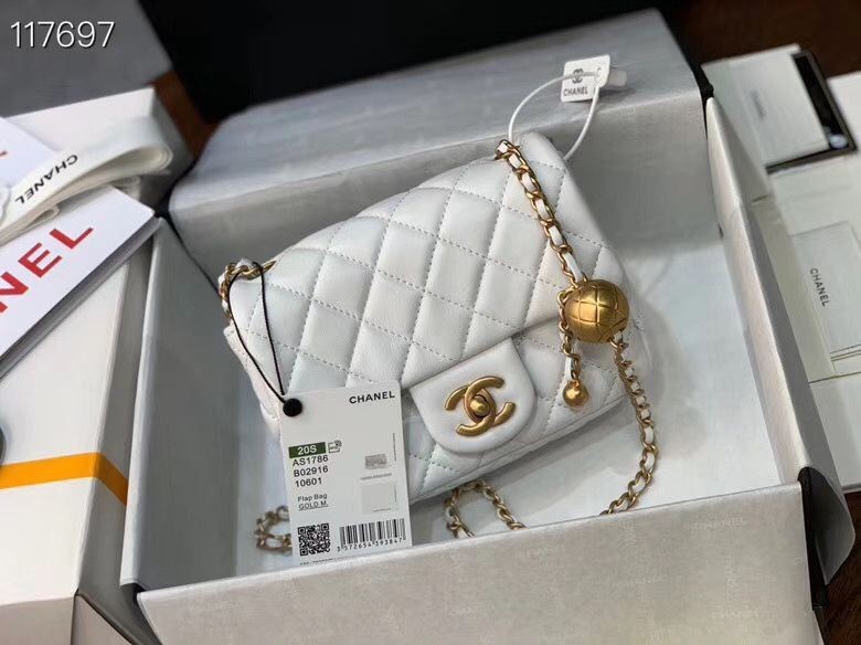 Imitation Chanel MINI Flap Bag Original Sheepskin Leather AS1786 White HY7205SU34