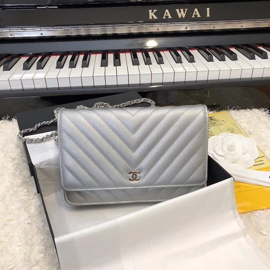 Imitation Cheap Chanel WOC Original Caviar Leather Flap cross-body bag V33814 Silver grey Silver chain HY12428fV17