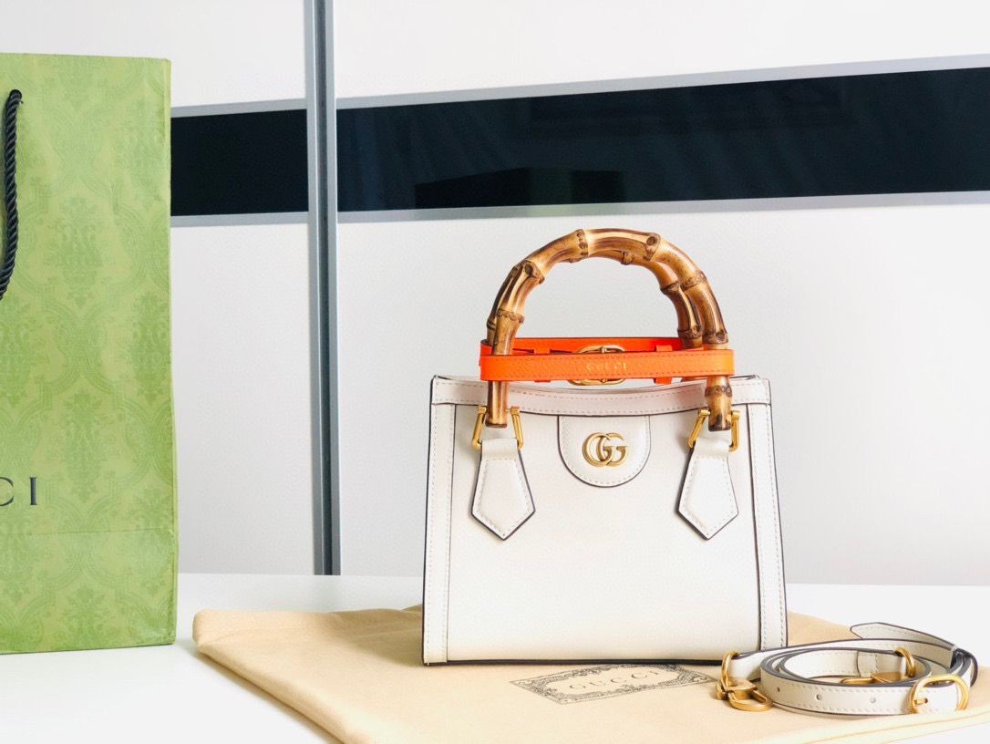 Imitation Gucci Diana GG Bamboo Top Handle Original Leather Mini Bag 655661 White HY14940zn33