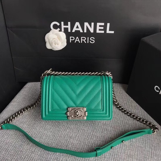 Knockoff Best Chanel Le Boy Flap Shoulder Bag Original Caviar Leather P67085 green silver Buckle HY1011sm35