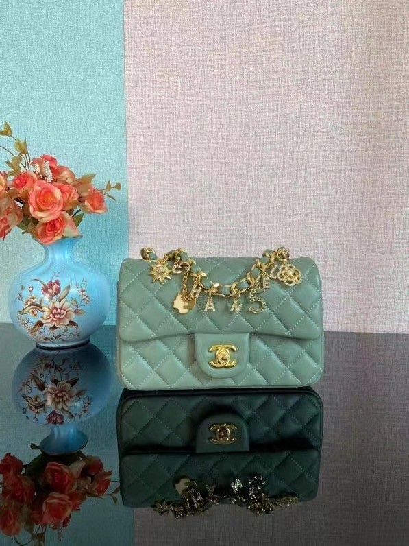 Knockoff Chanel Classic Flap Shoulder Bag Original Sheepskin leather AS2326 green HY5566NL80