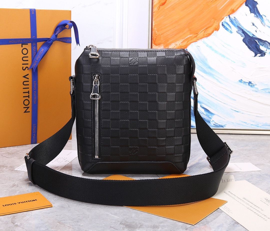 Louis Vuitton Discovery Messenger BB Original Leathe Bag N42418 Black HY17682wv88