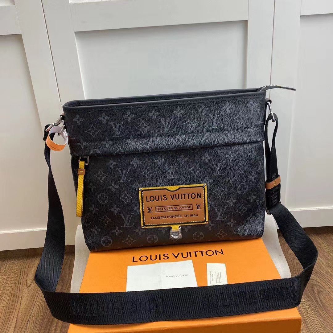 Louis Vuitton Original Leather Monogram Eclipse Messenger PM Voyager M48219 Coffee HY23601Cw85