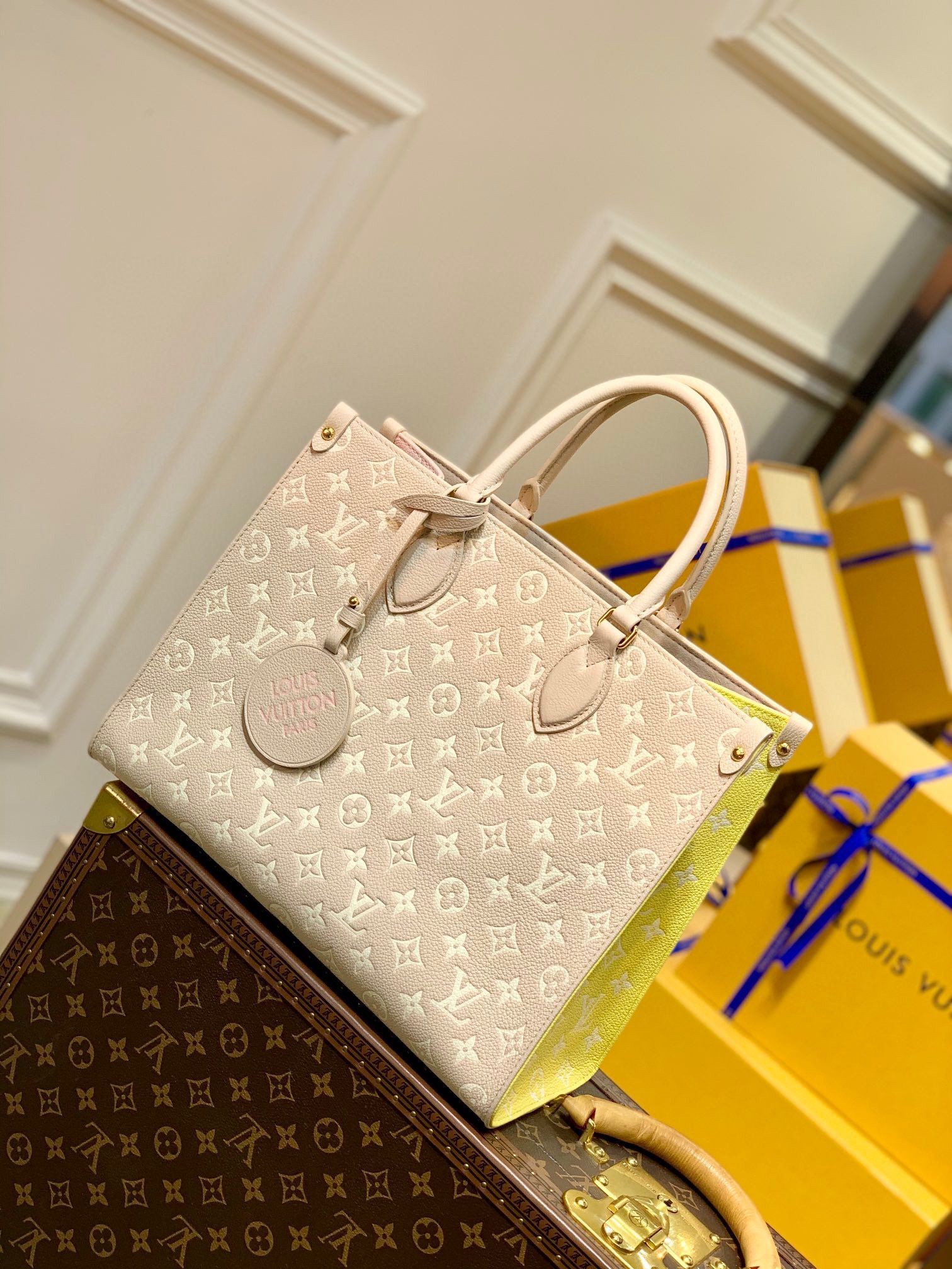 Louis Vuitton Original Leather ONTHEGO MM M46060 Pink HY14470FA31