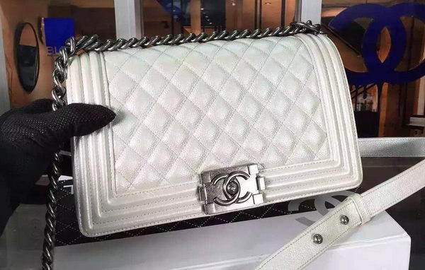 Replica Fashion Chanel Boy Flap Shoulder Bag White Original Calfskin Leather A8708 Silver HY17103HM85