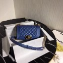 Imitation Boy Chanel Flap Shoulder Bag Original Leather Blue A67085 Gold HY24488uq94