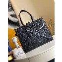 Imitation Louis Vuitton ONTHEGO Original Leather Bag M60725 Black HY22829ye39