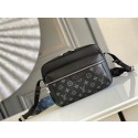 Louis Vuitton OUTDOOR MESSENGER M30233 black HY4988Pu45