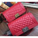 Replica Boy Chanel Flap Shoulder Bag Sheepskin Leather A67086 Red HY4759Ye83