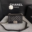 Replica Chanel Le Boy Flap Shoulder Bag Original Calf leather A67085 black silver Buckle HY11632it96