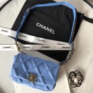 Chanel 19 Bodypack AS1163 light blue HY4185nU55