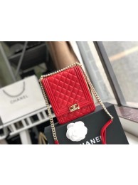 Boy chanel handbag Patent leather & Gold-Tone Metal AS0130 red HY17120lu18