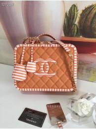Chanel vanity case Grained Calfskin & gold-Tone Metal A93344 apricot HY14203Nw52