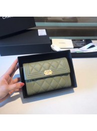 Imitation Chanel Boy Matelasse Caviar Calfskin Leather Wallet CHA5569 green HY10827Oz49