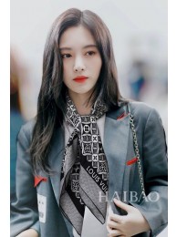 Replica Louis Vuitton Silk Scarf M76781 Black Scarf HY1037Xe44